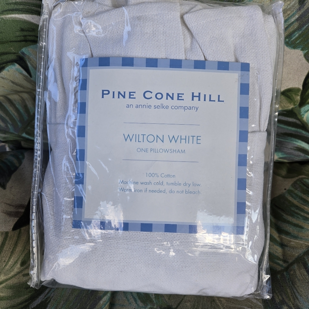 1 Pine Cone Hill By Annie Selke Wilton White Ruffled Pillowsham Euro 26x26" NWT